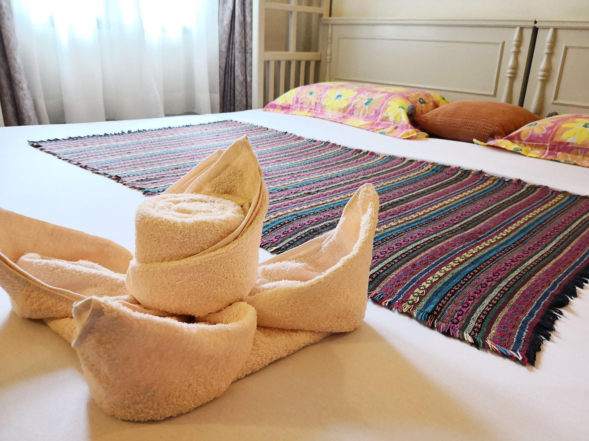Hotel Suan Doi House &