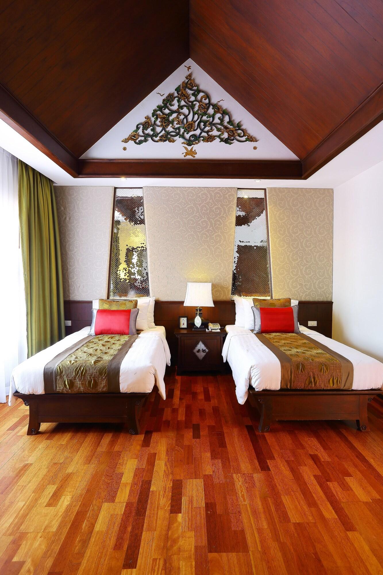 De Naga Hotel, 4*
