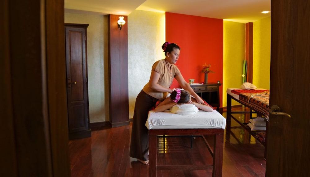 Hotel De Naga Hotel, 4*