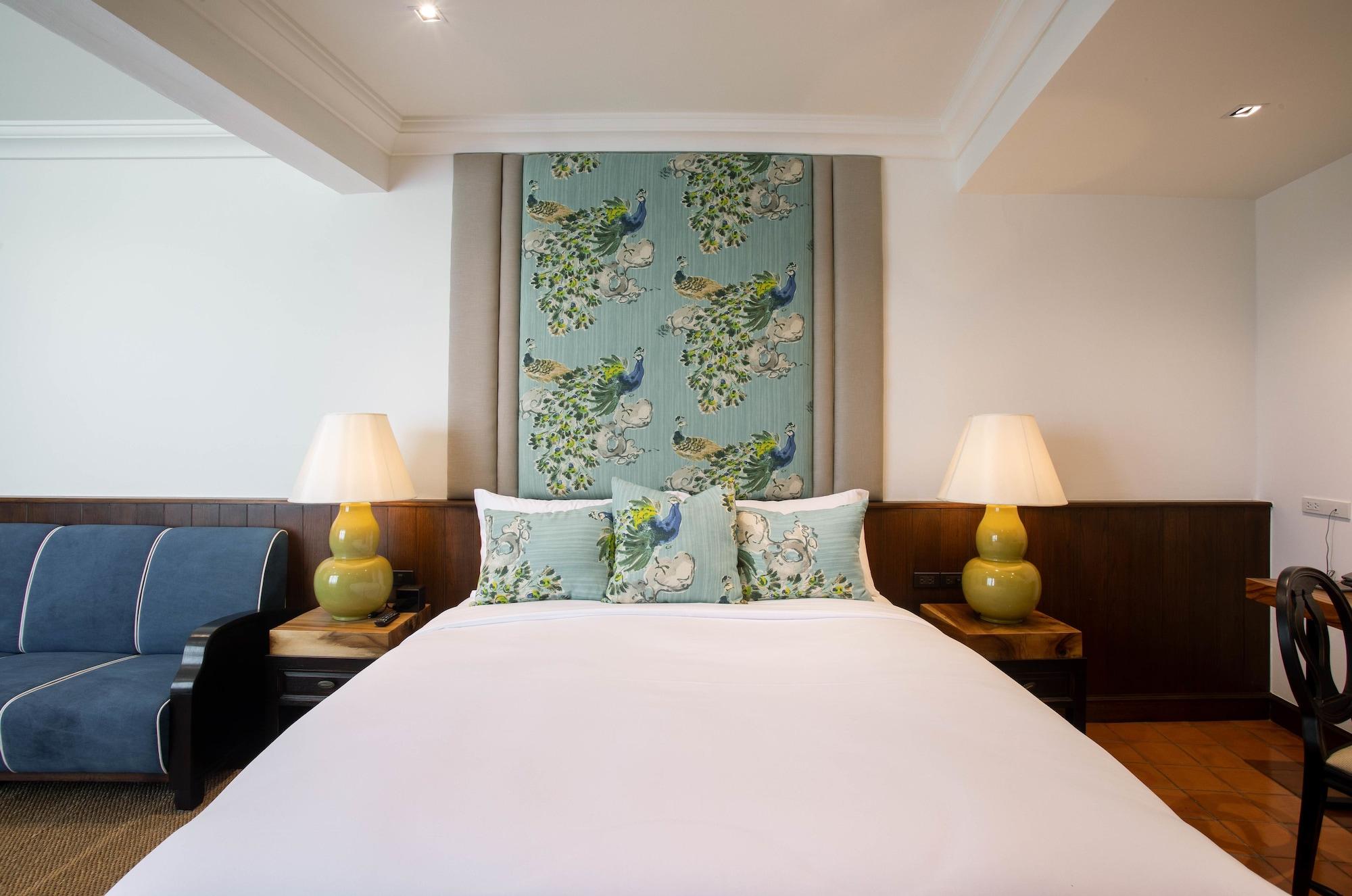 Hotel The Bridge An Eclectic Luxotel Chiang Mai
