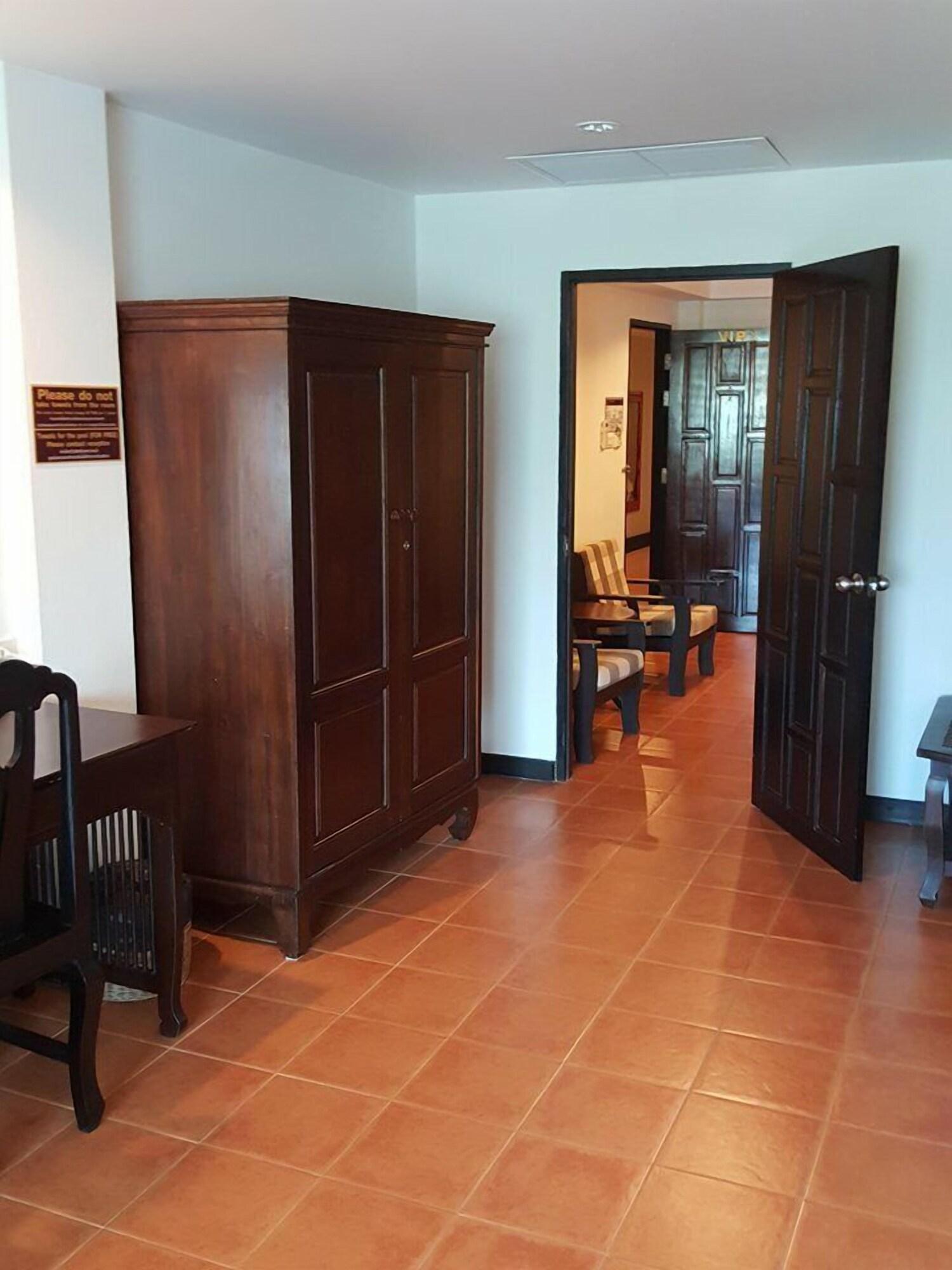 Hotel Wangburapa Grand Chiang Mai