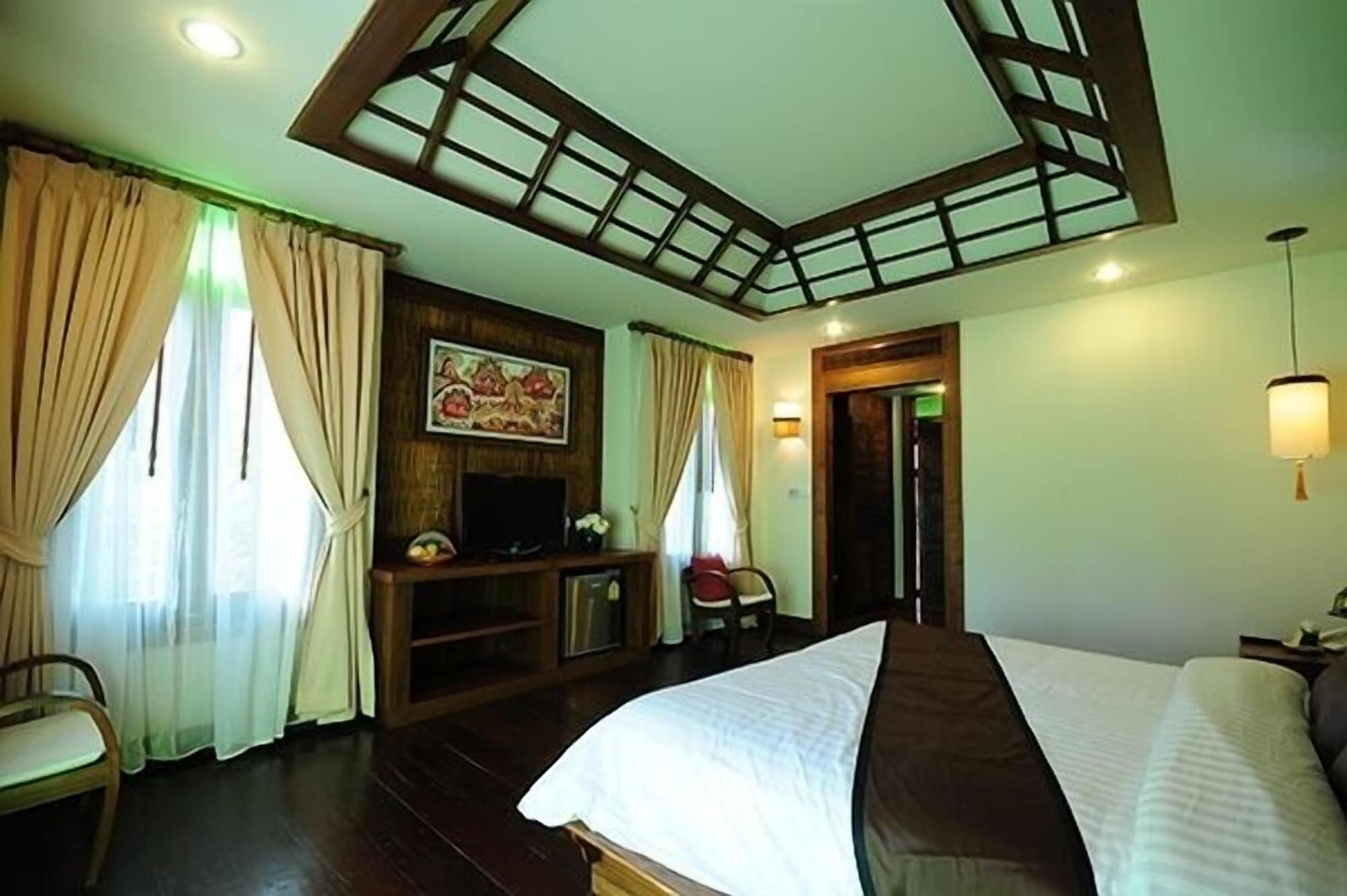 Korbhun Khinbua Hotel 3*