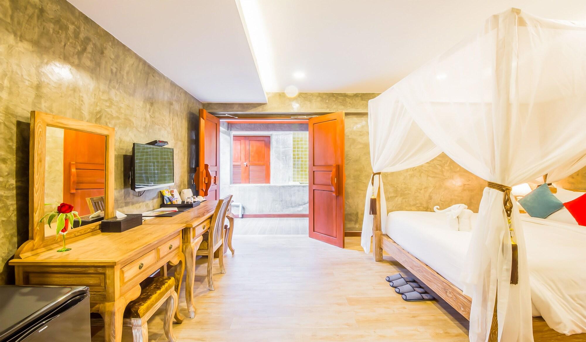 Hotel The Chaya And Chiang Mai