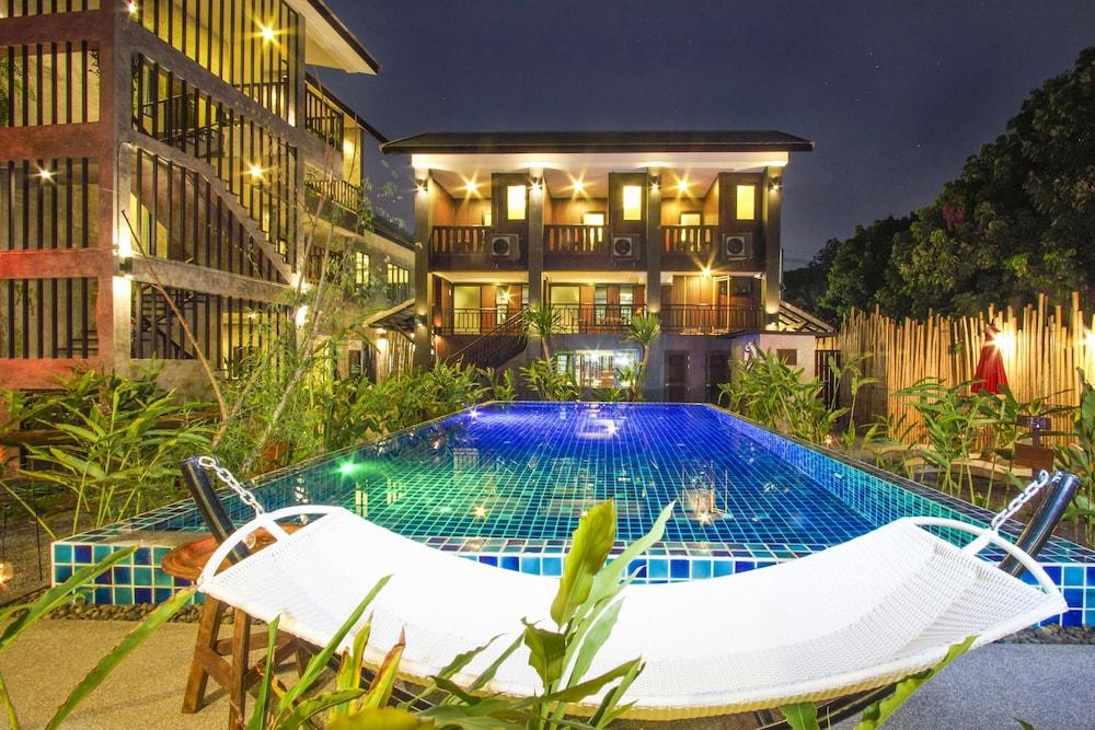 Nawa Sheeva Hotel
