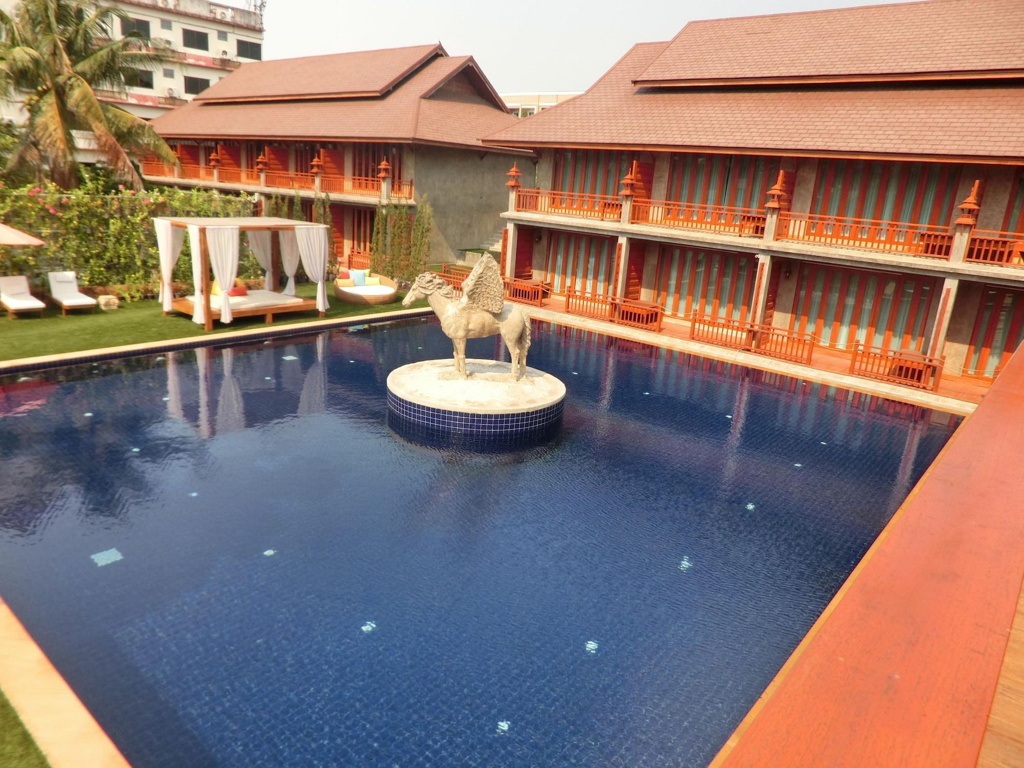 Hotel The Chaya And Chiang Mai