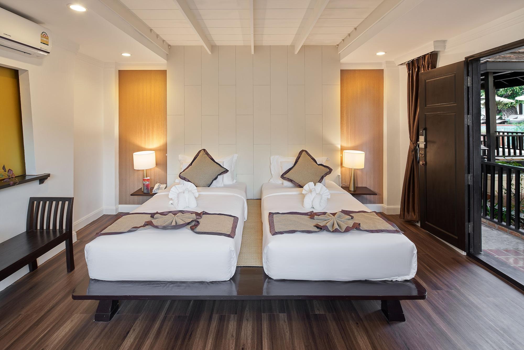 Resort Floral Ayatana 4*