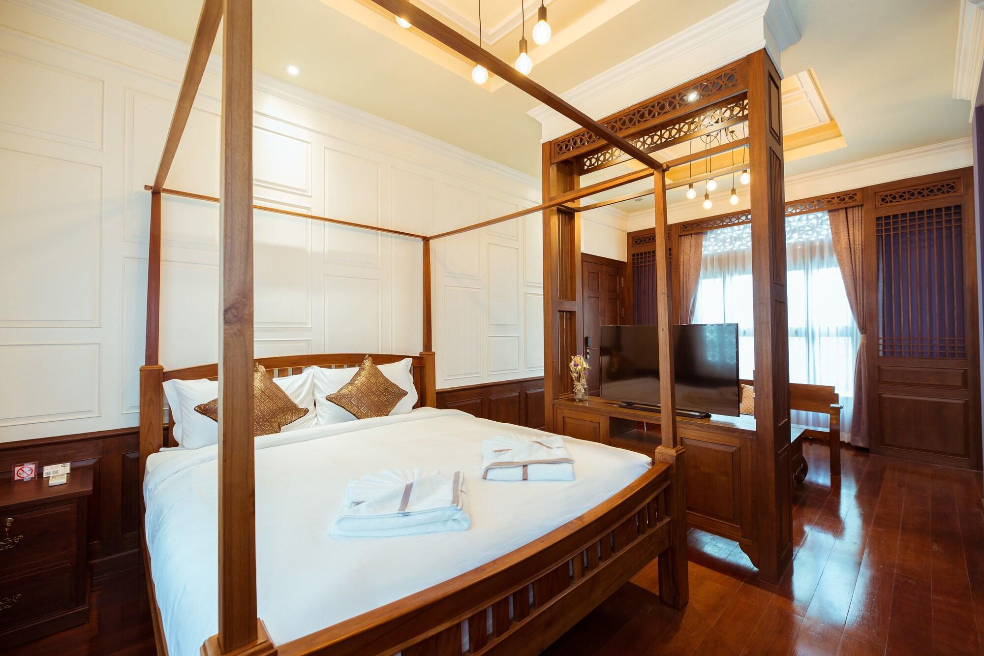 Hotel Floral Thapae Gate Chiangmai 4*