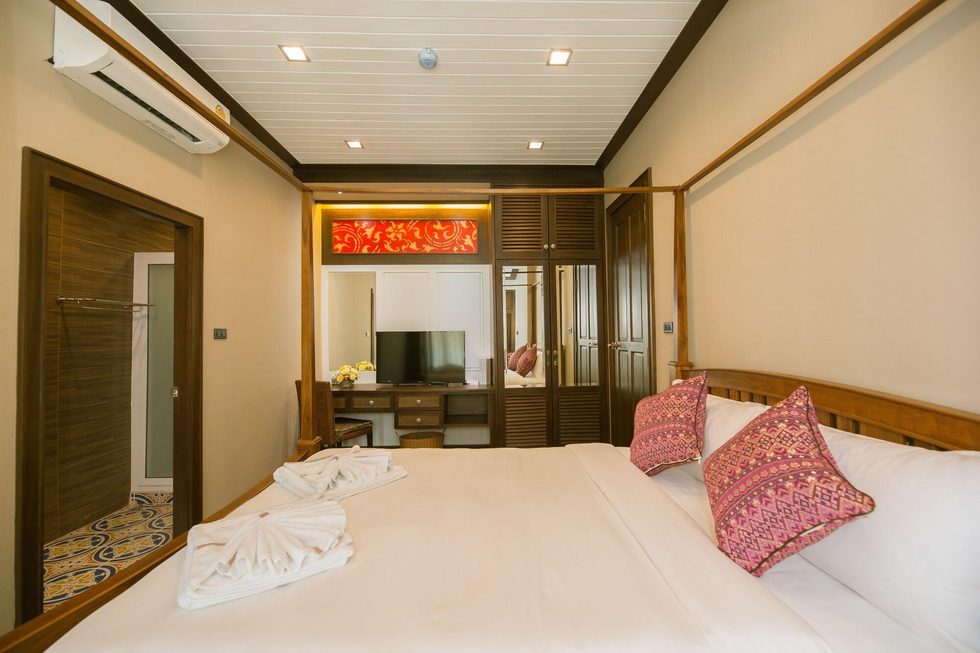 Hotel Floral Thapae Gate Chiangmai 4*