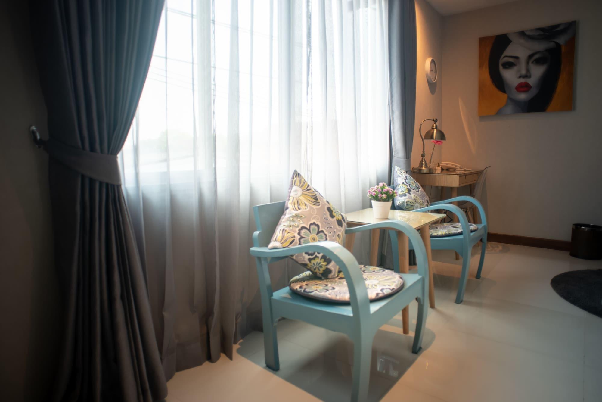 Hotel Chala Number 2 Art And Gallery Chiang Mai
