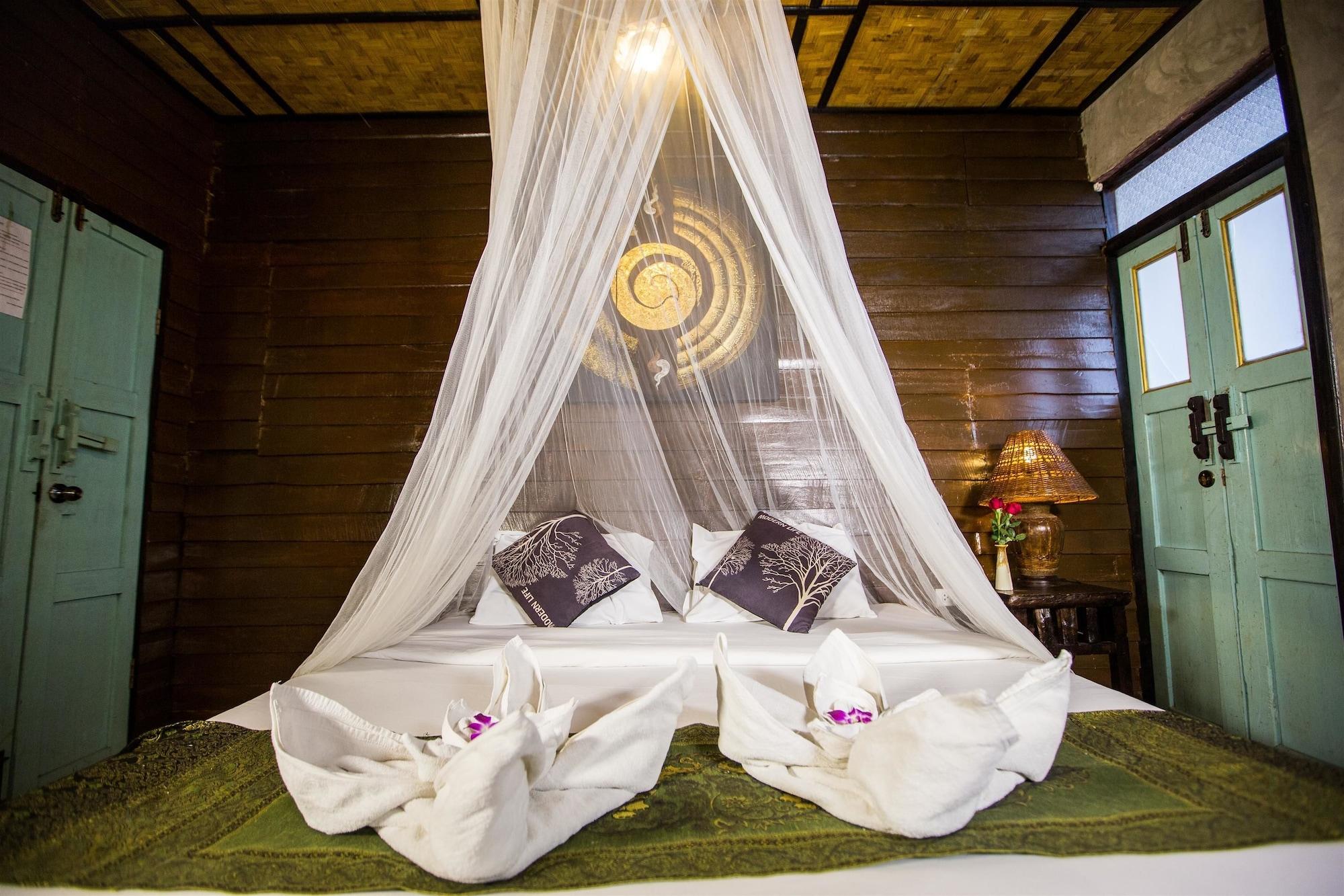 Resort Buri Gallery House