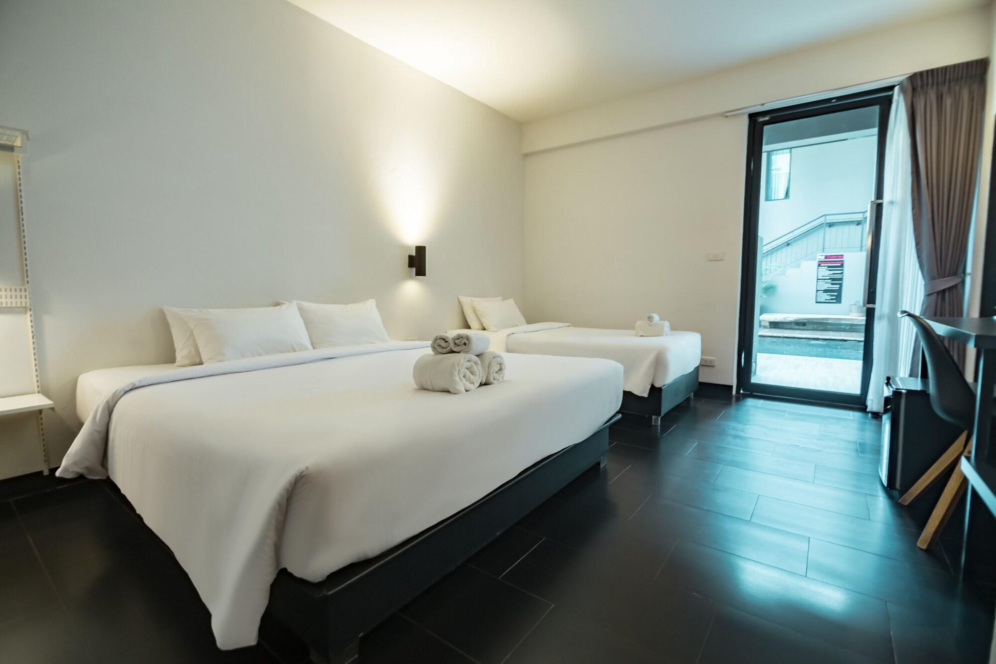 Iwualai Hotel 3*