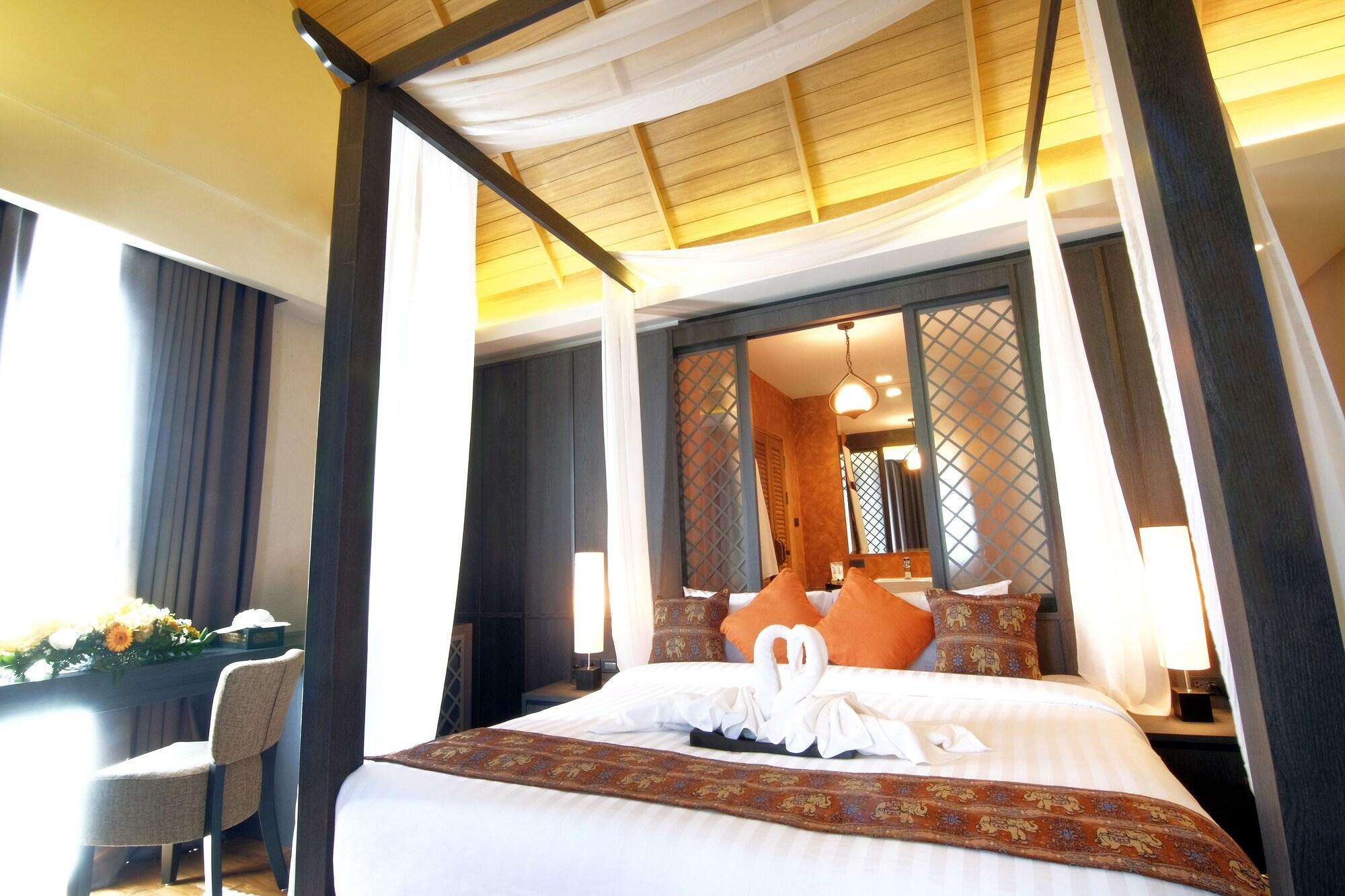 Hotel Tapae Gate 4*