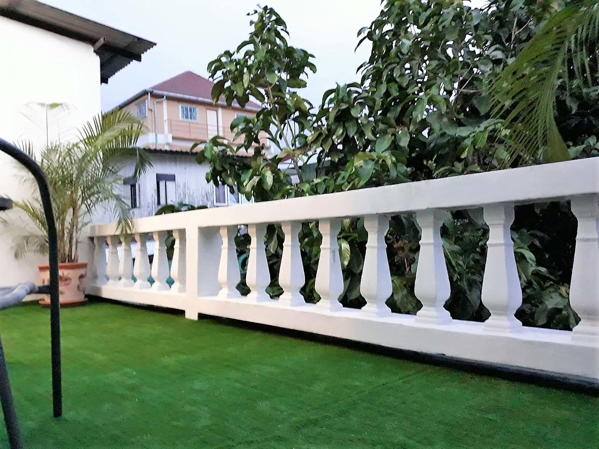 Lino House *