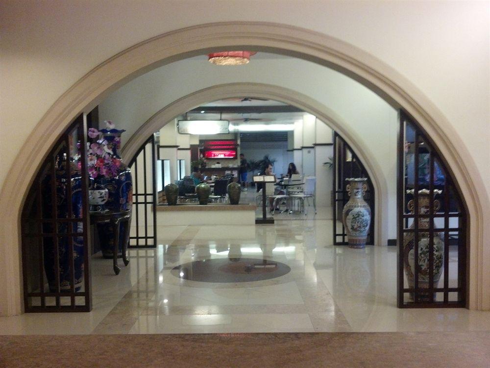 Sakulchai Place Hotel 3*