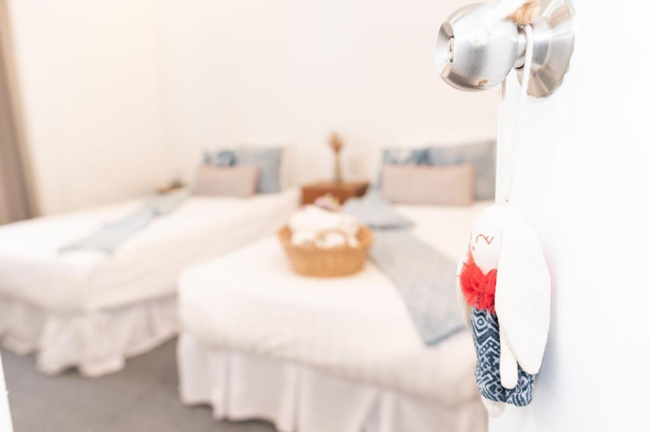 Oon Poshtel X Cafe Hostel