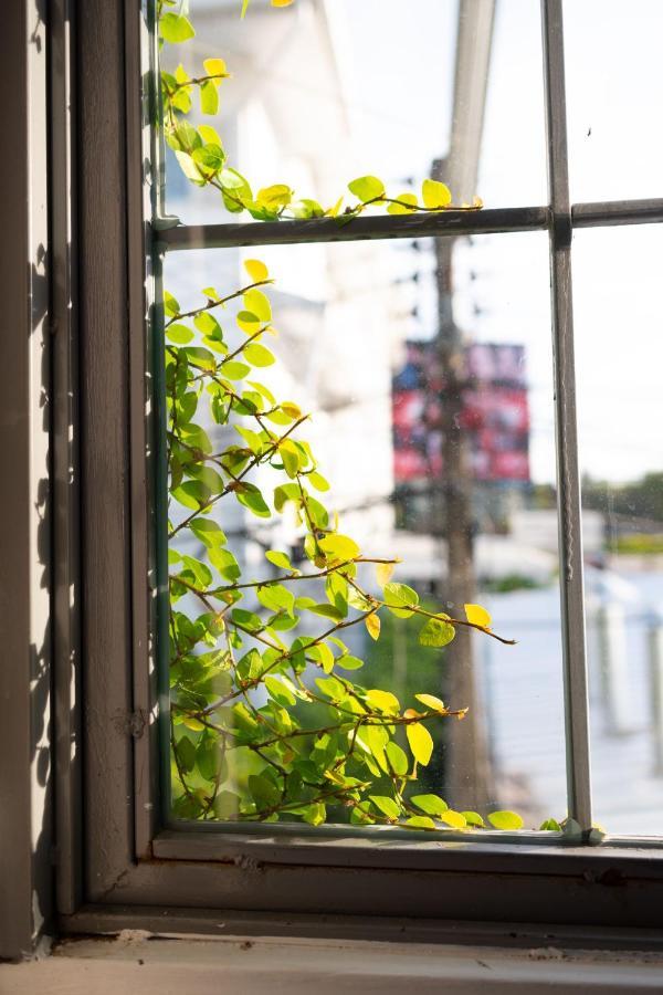 Oon Poshtel X Cafe Chiang Mai