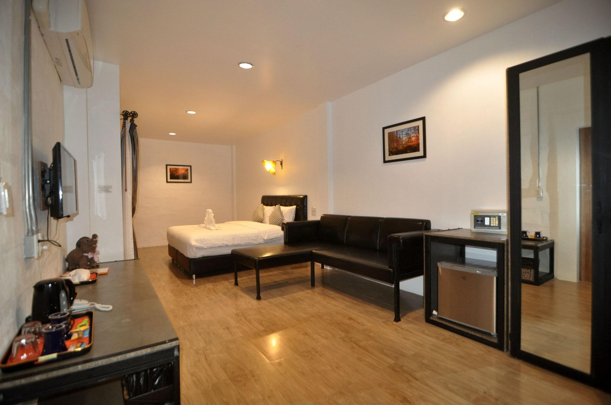 The Warehouse Hotel 3*