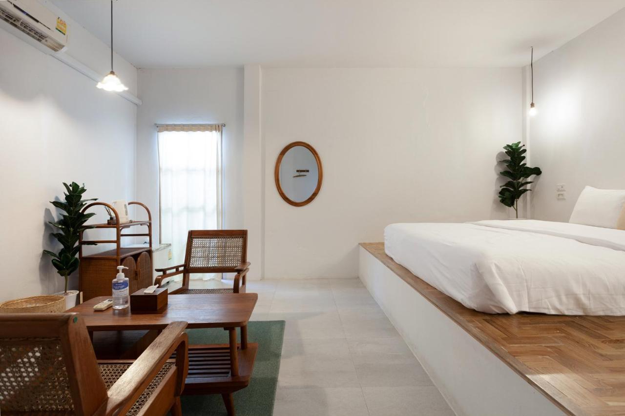 Paper Plane Cnx Bed & Breakfast