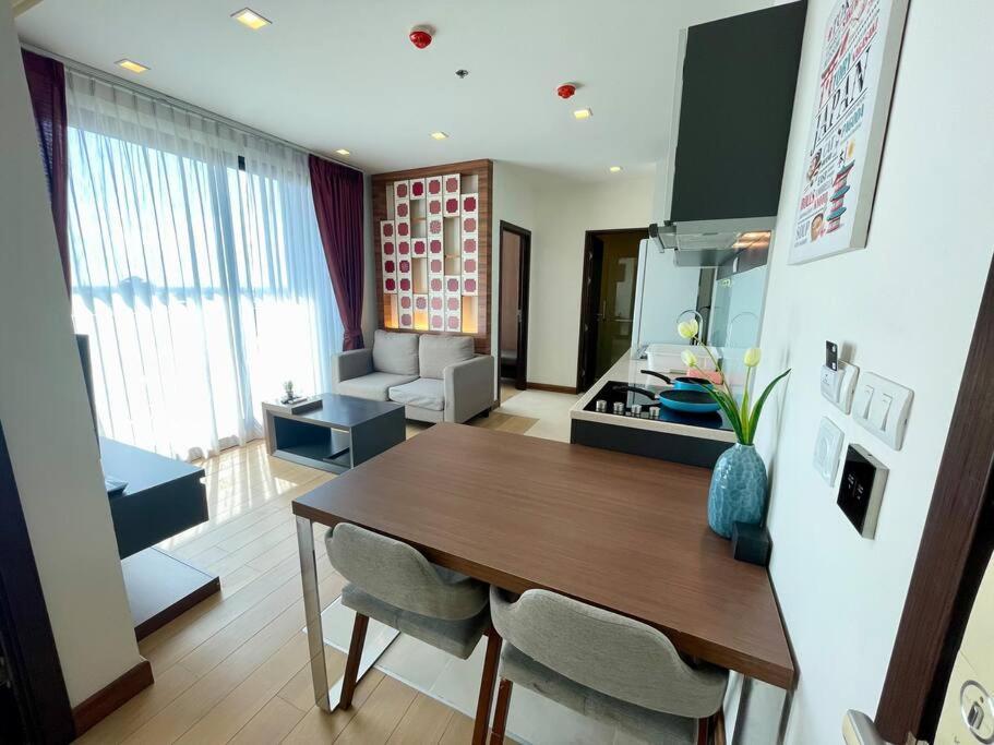 Deluxe 2-bedroom With Pool *