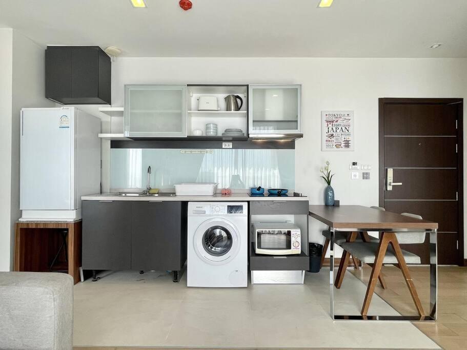 Deluxe 2-bedroom With Pool *