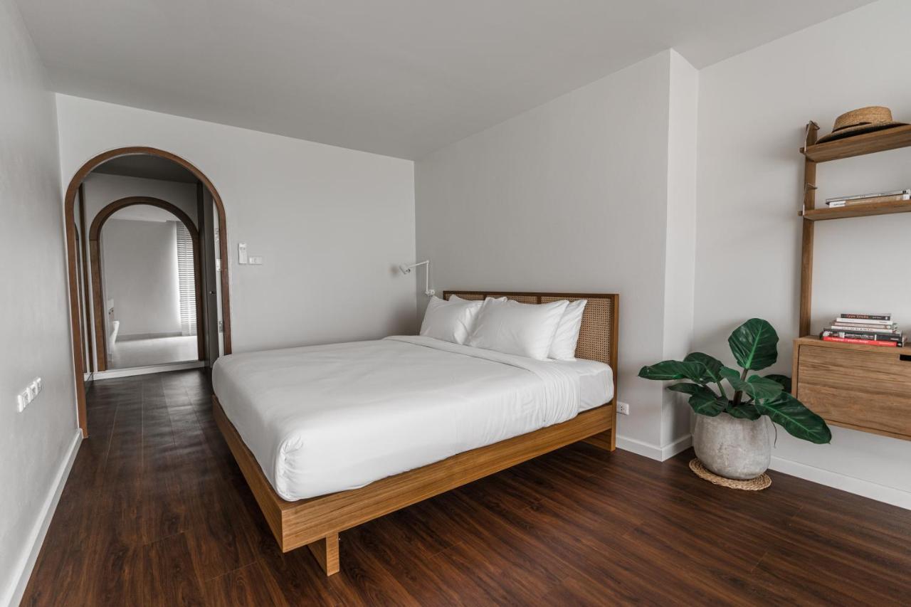 Hotel The Earth 3*
