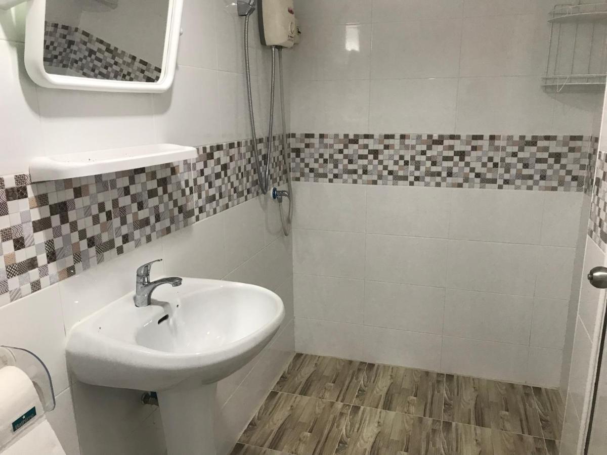 P & H Northgate Guest house *