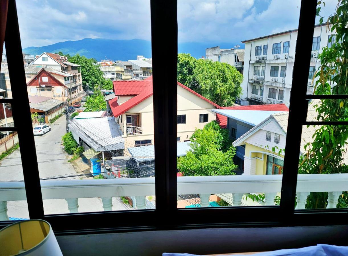Bed And Terrace Hotel 3*