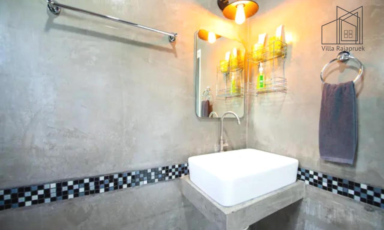 Rajapruek Entire 3 7 Bedrooms Near Airport Vila *