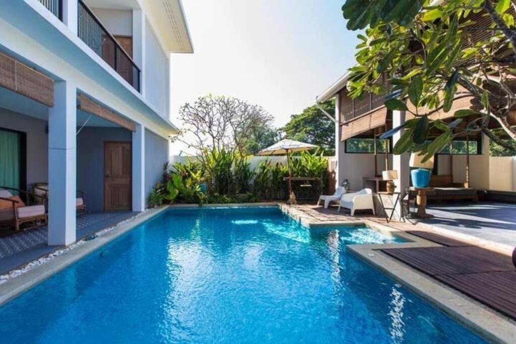 Chiangmai清迈 Cozy Pool 8rooms