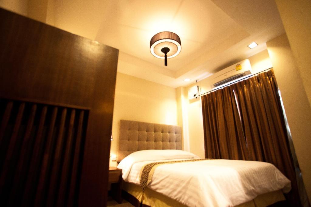 Inn At At 2*