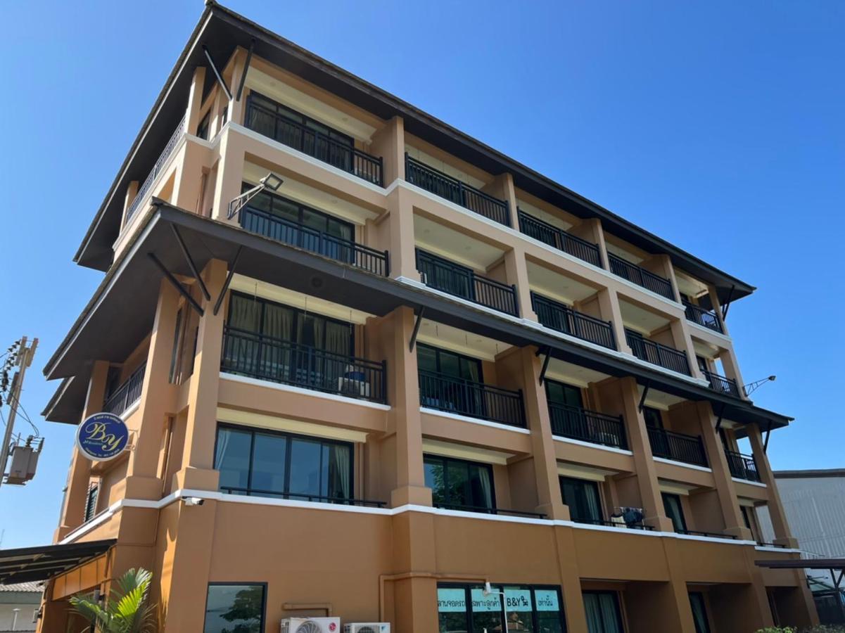 Aparthotel B And Y Chiang Mai