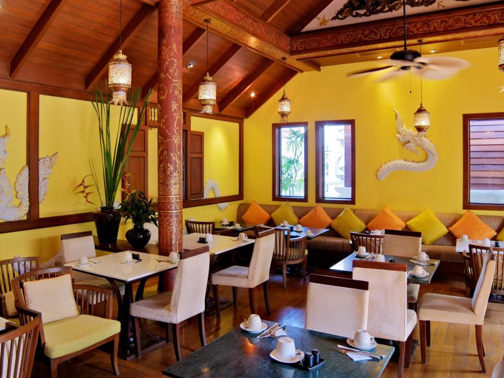 De Naga Hotel,