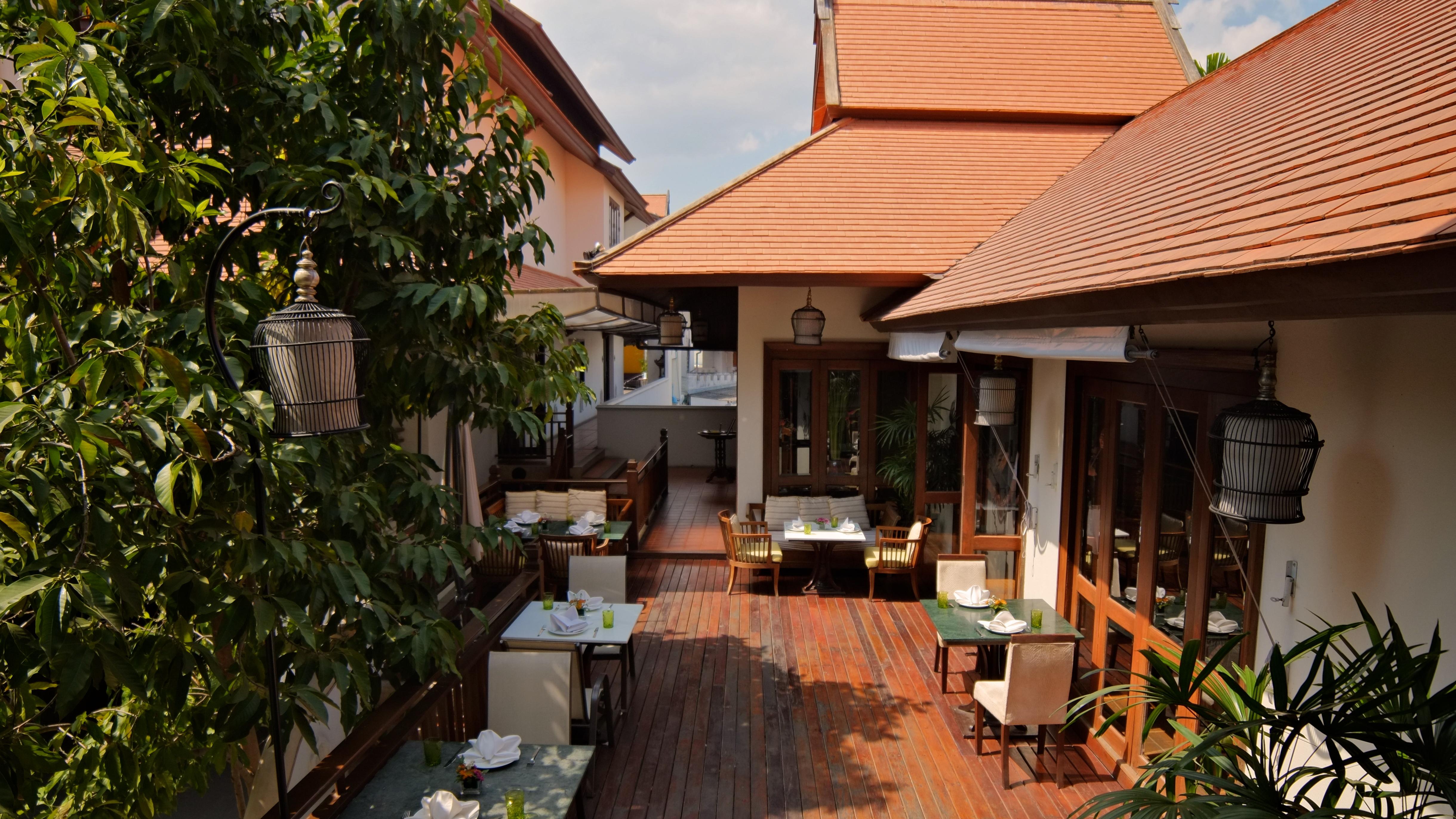 De Naga Hotel, Hotel 4*