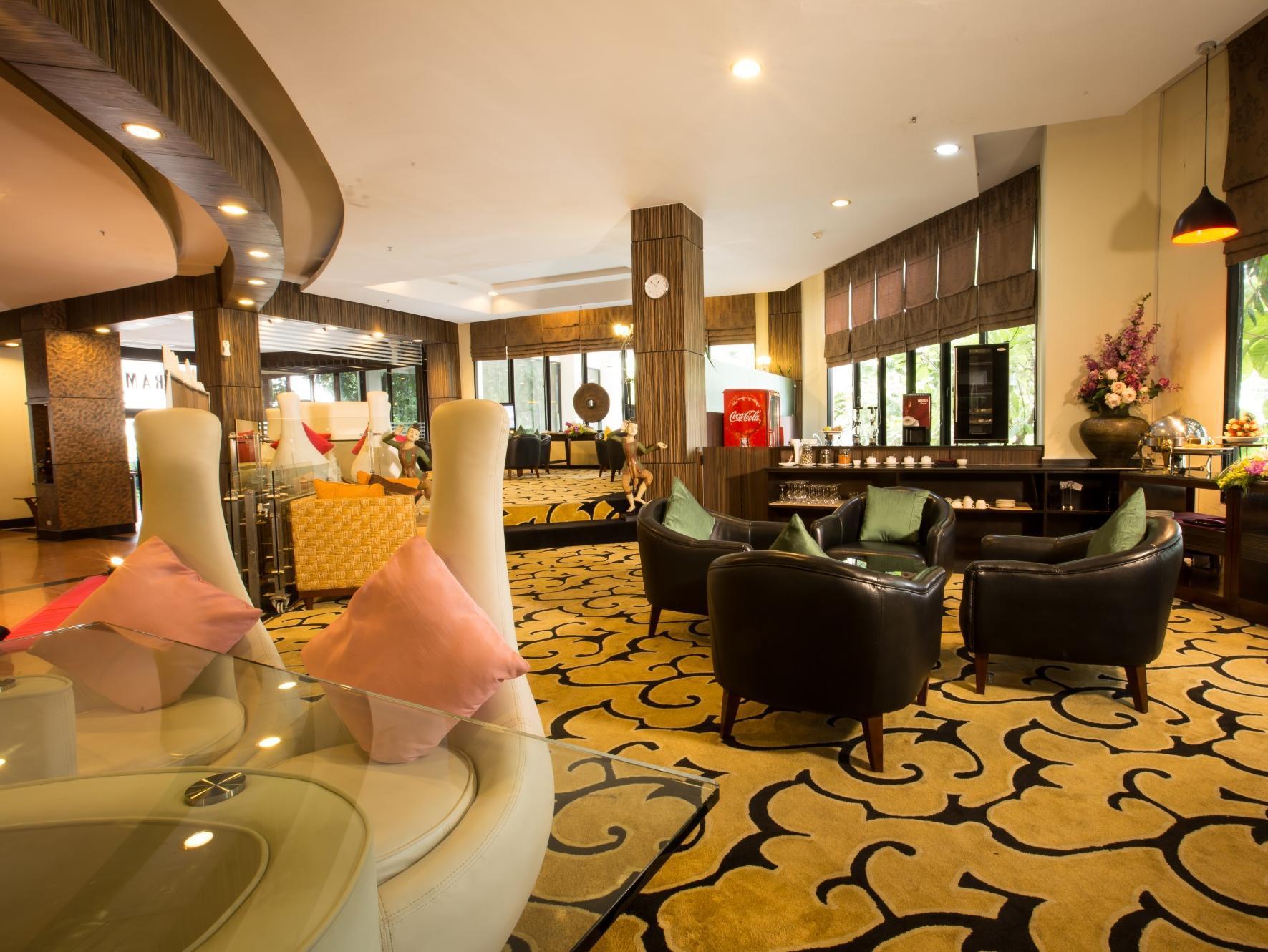 Hotel Furama 4*