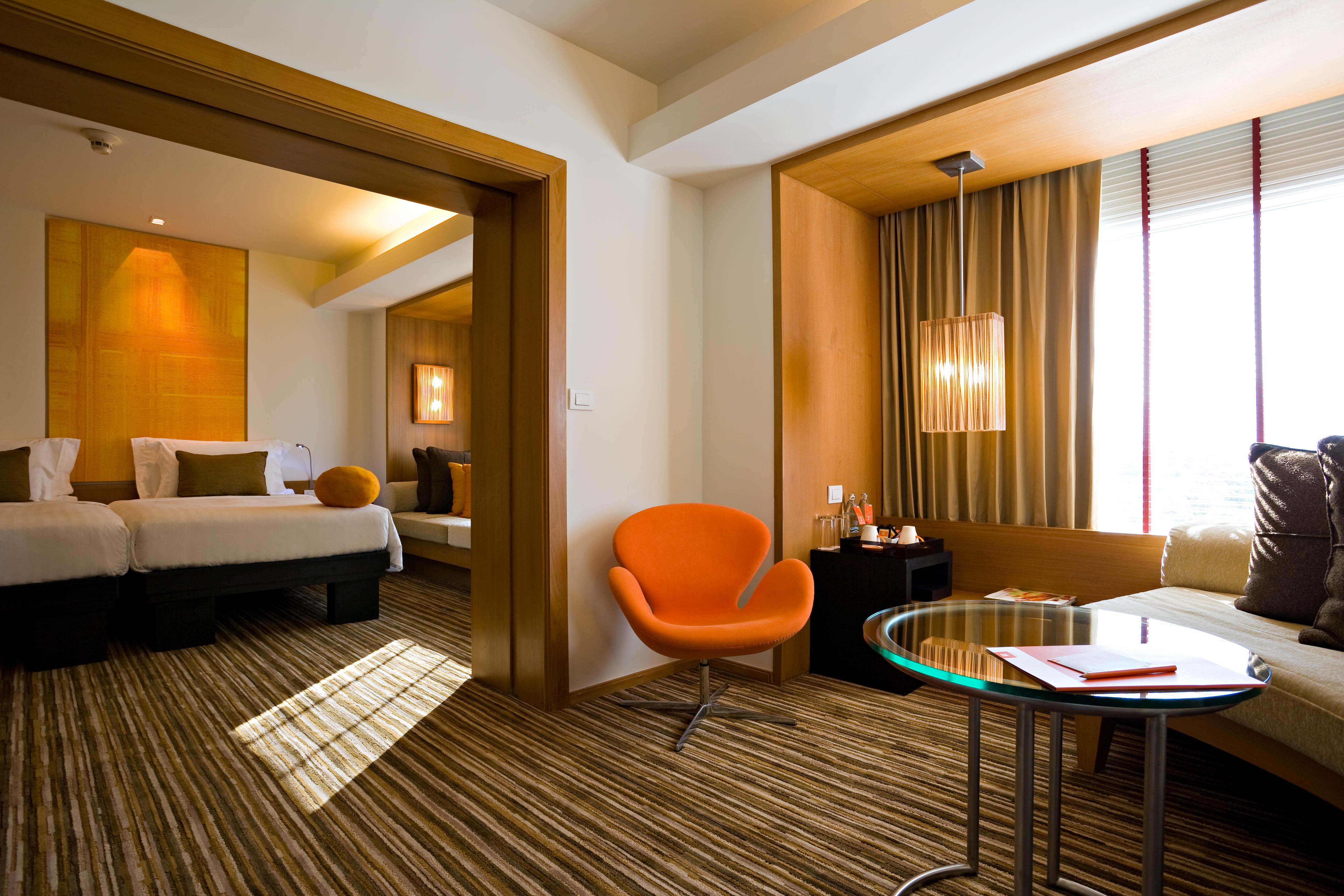 Dusitd2 Hotel