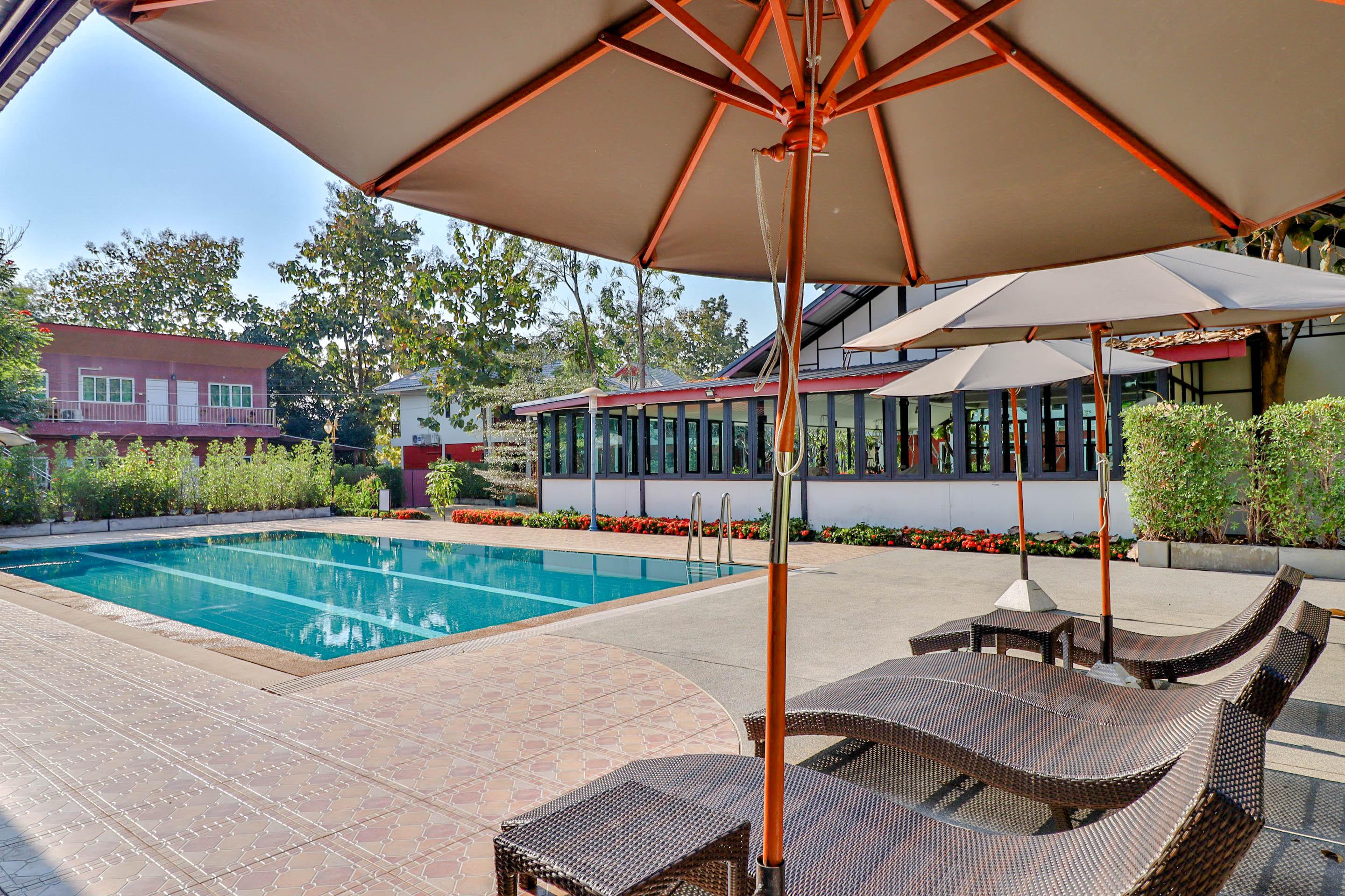Hotel Oyo 557 Tong House 4*