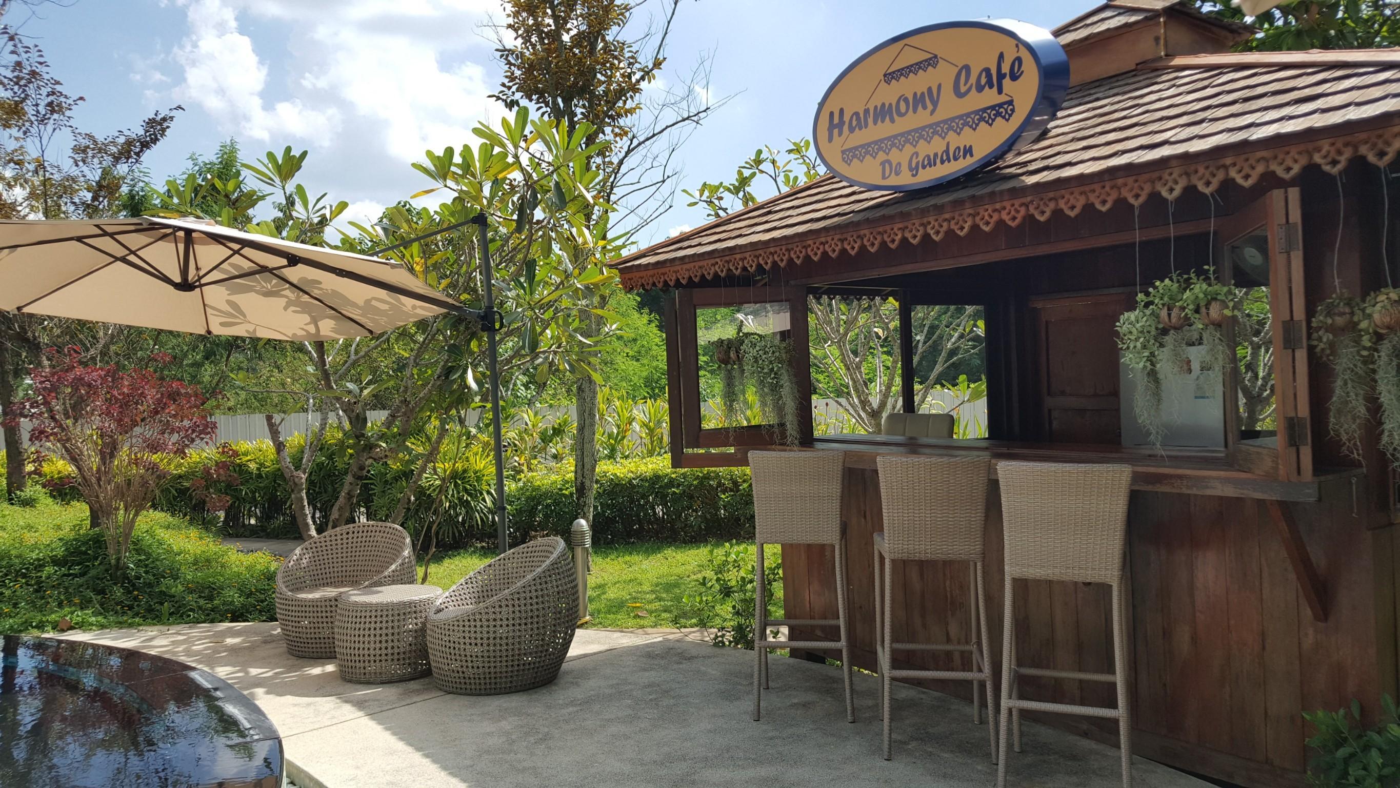 Harmony Hotel 4*