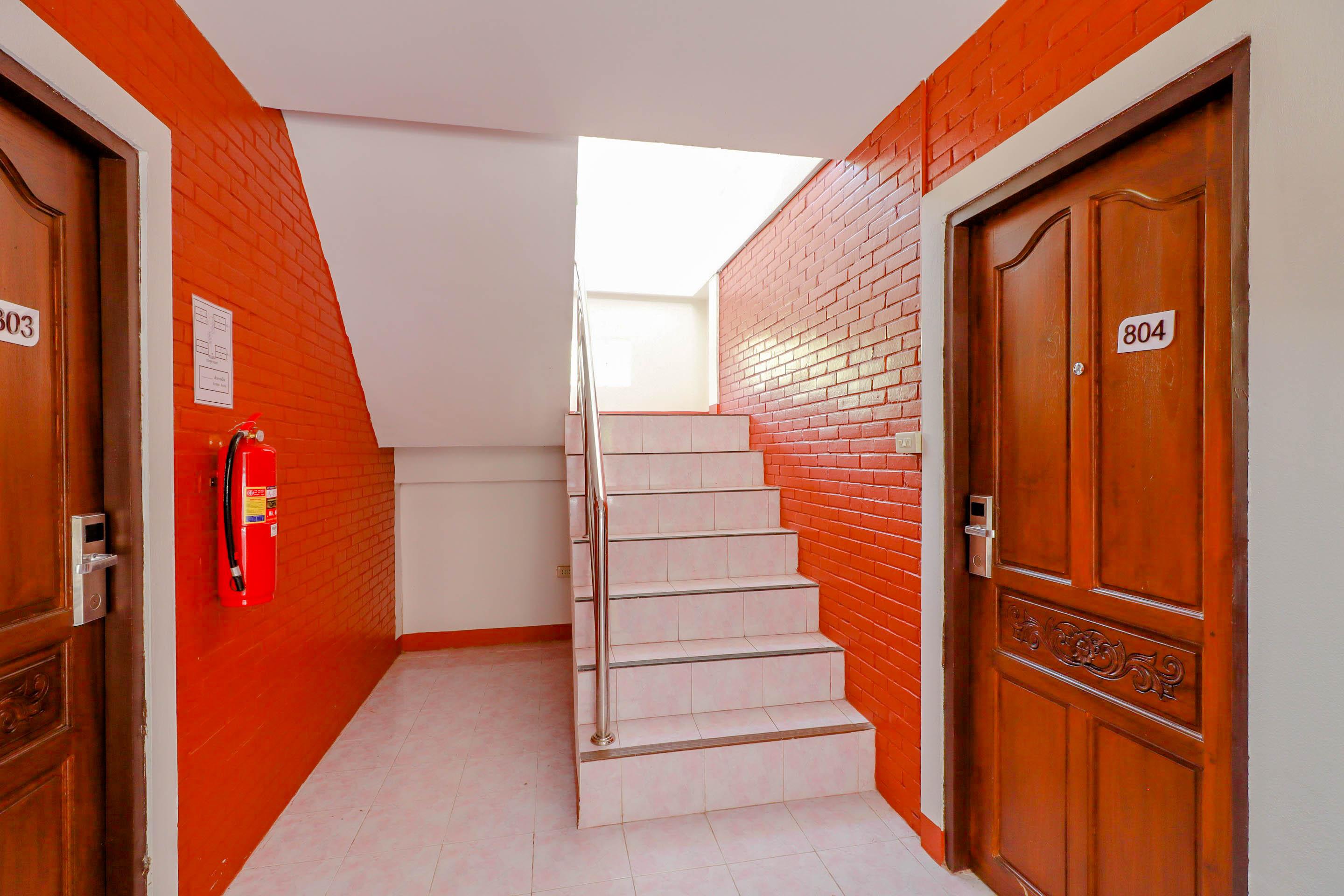 Hotel Oyo 557 Tong House