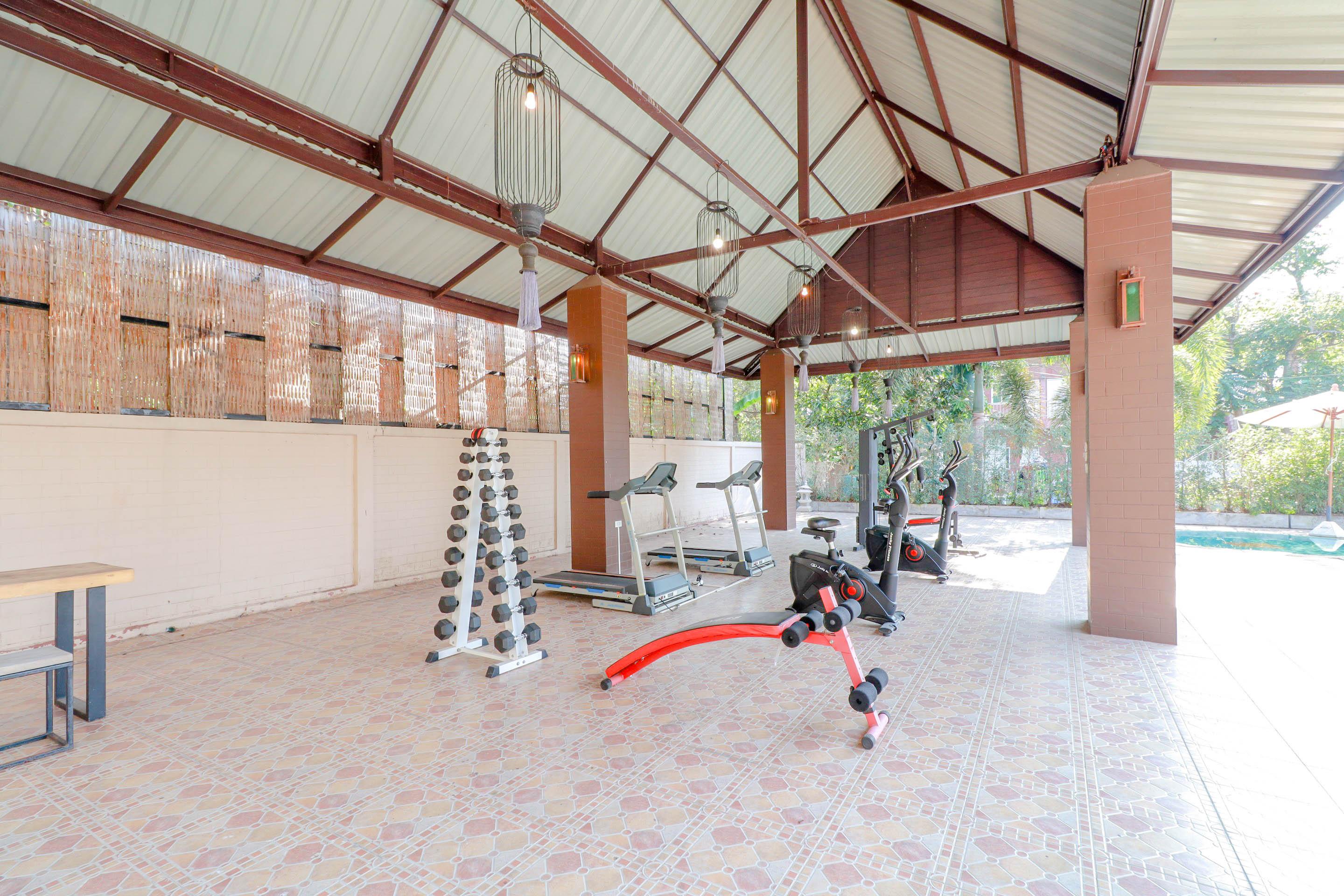 Oyo 557 Tong House