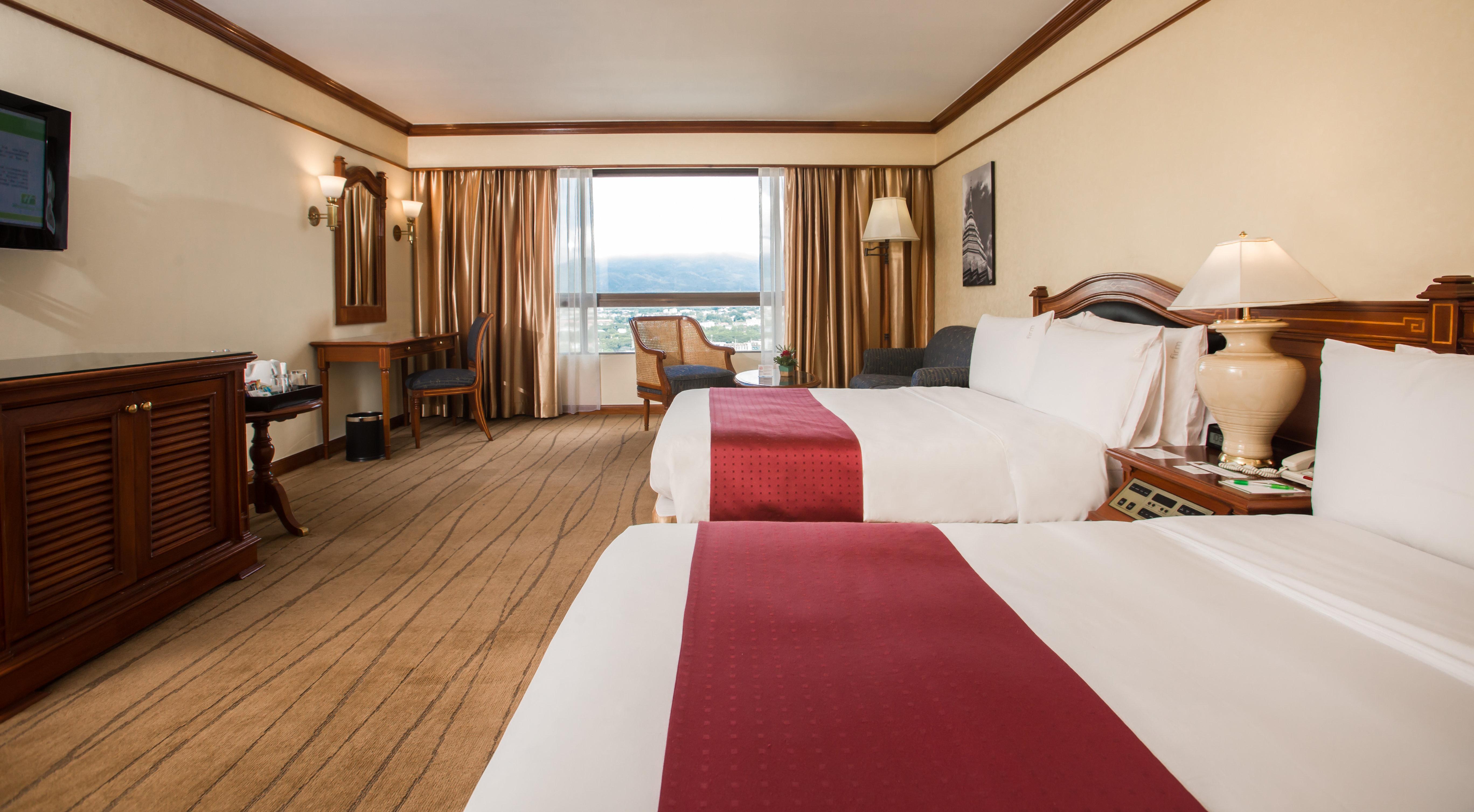 Centara Riverside Hotel