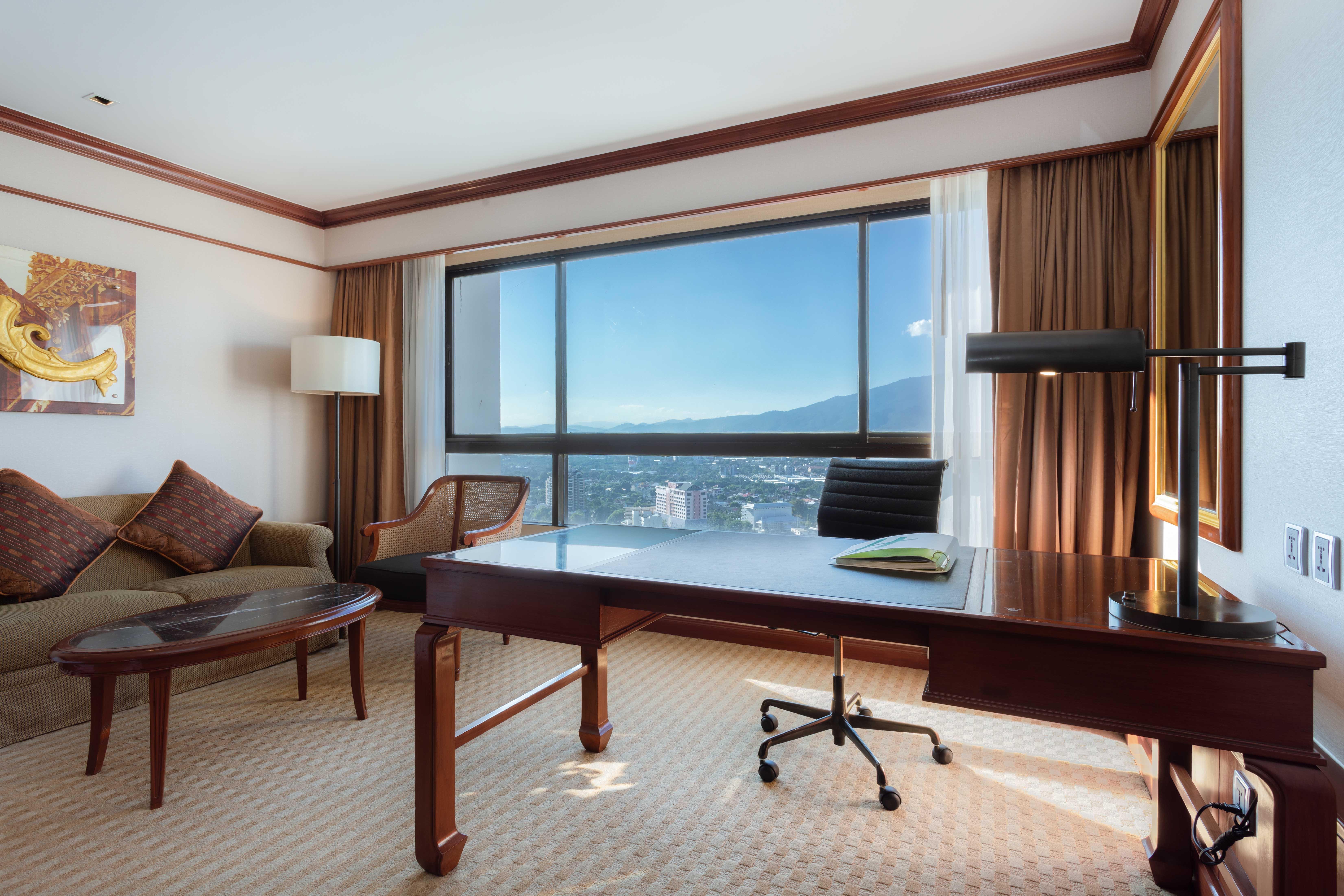 Hotel Centara Riverside 4*