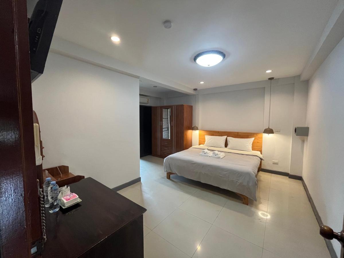 Hotel Tjr Boutique *