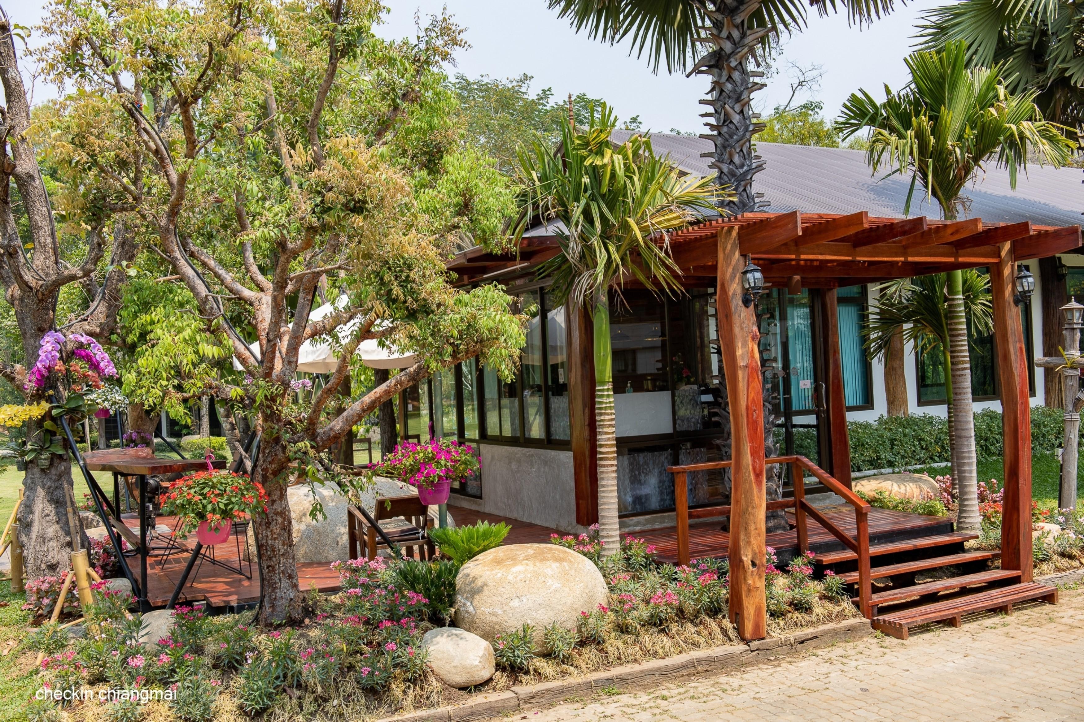 Hotel Royal Train Garden Chiang Mai