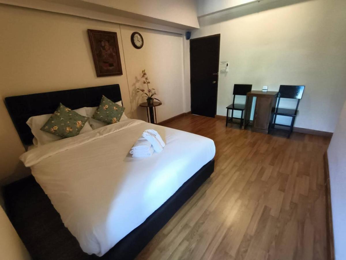 Soft Night Barzaar Hostel *