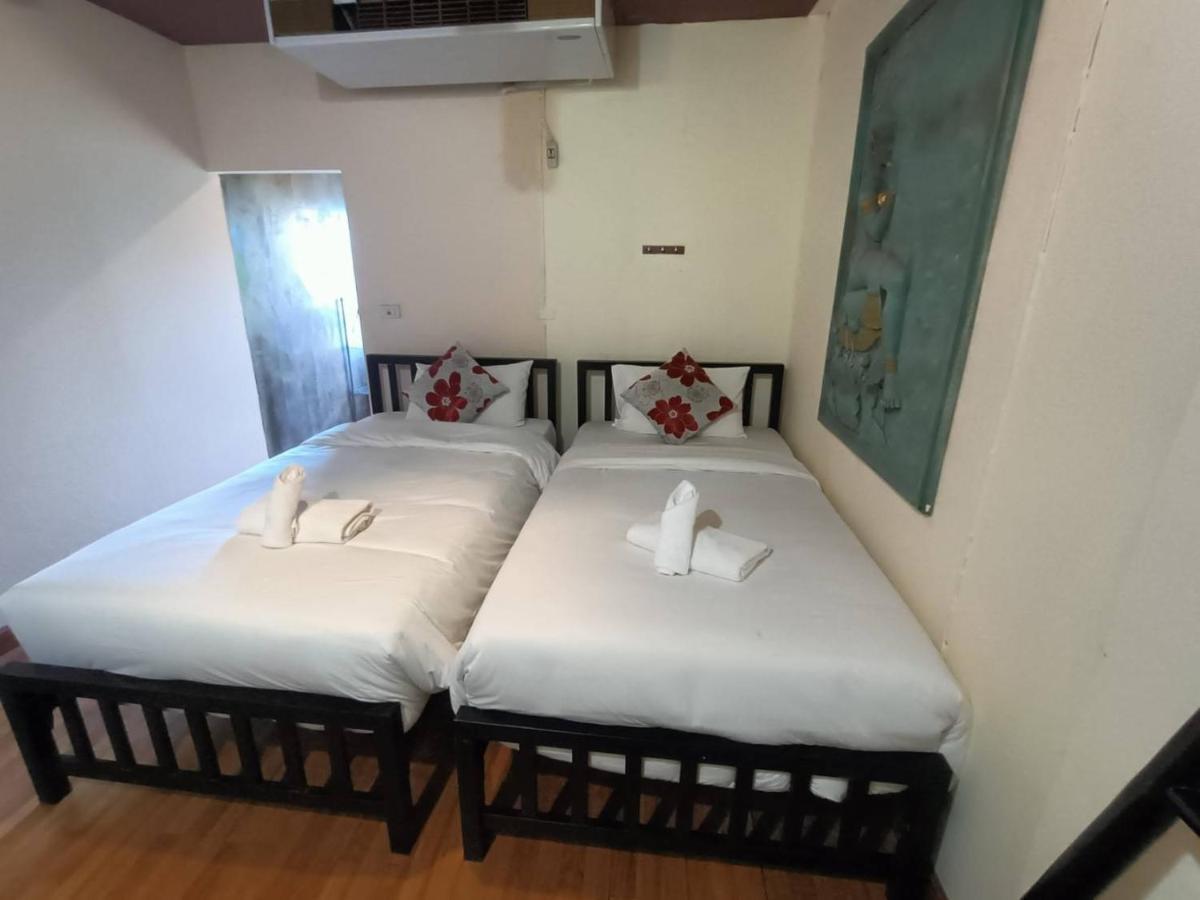 Hostel Soft Night Barzaar *