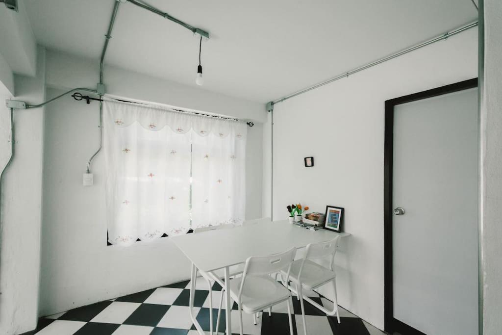Apartment 3l9b Chiangmai Gate Location 3 Bedrooms Chiang Mai