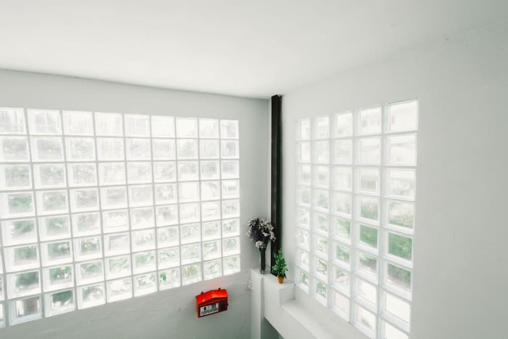 3l9b Chiangmai Gate Location 3 Bedrooms Apartment *