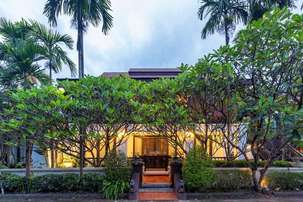 Sclass & Swimming Pool , 10 Min From Airport Villa Chiang Mai