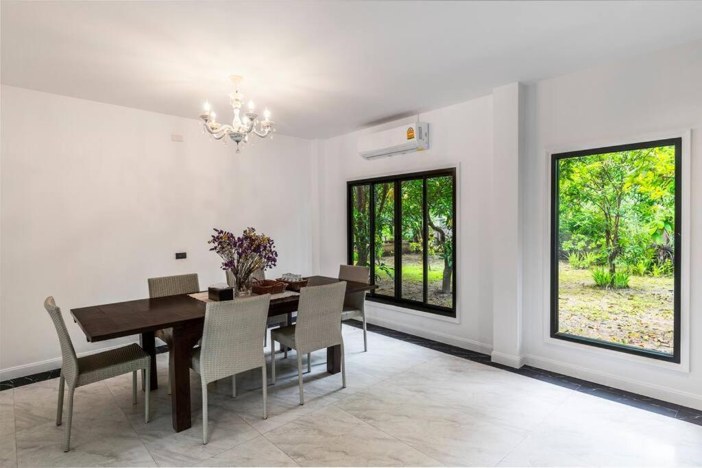 Villa Sclass & Swimming Pool , 10 Min From Airport *