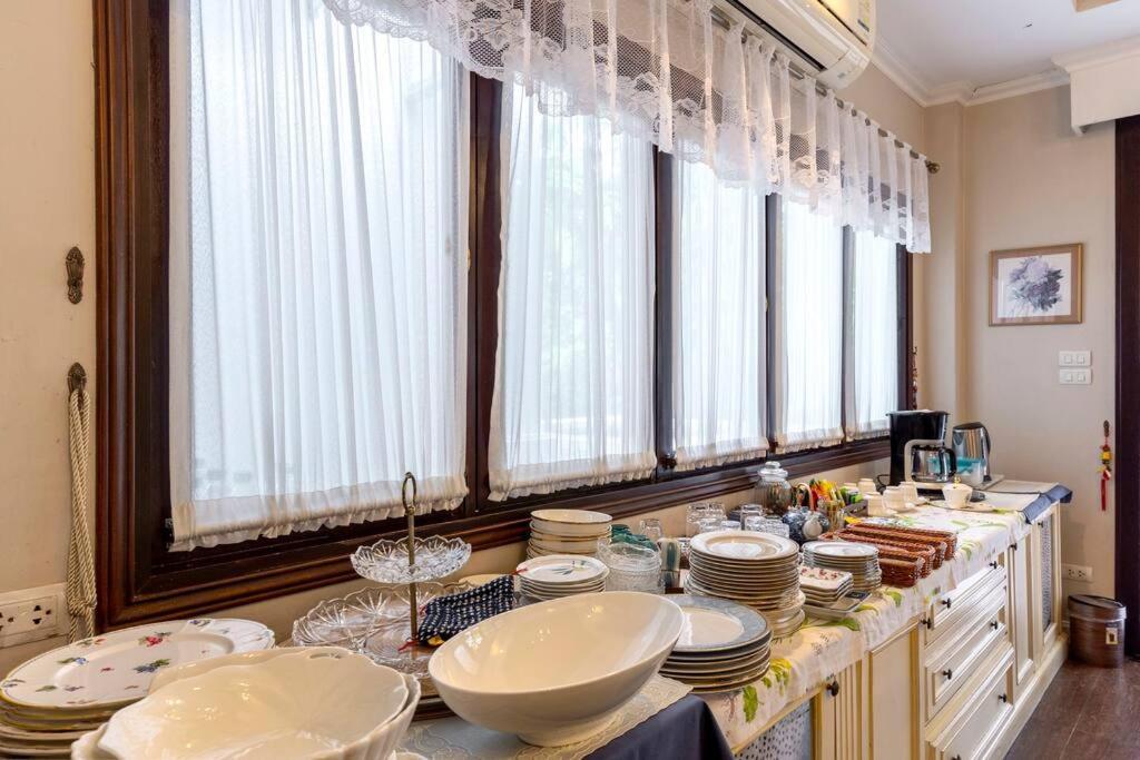 Villa Sclass & Swimming Pool , 10 Min From Airport *